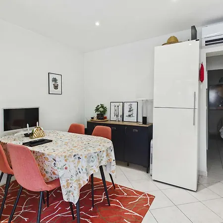 Apartment 3 Pieces Avec Terrasse, Clim Et Wifi, Proche Et Commerces - Fr-1-423-312 *