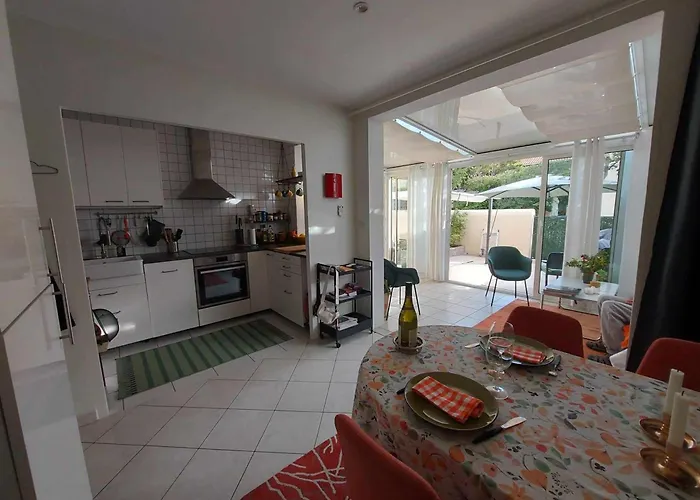 아파트 3 Pieces Avec Terrasse, Clim Et Wifi, Proche Et Commerces - Fr-1-423-312 *