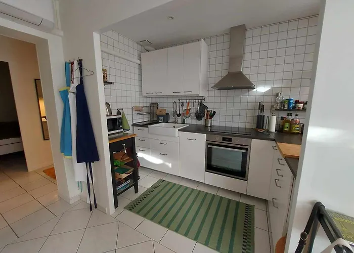 3 Pieces Avec Terrasse, Clim Et Wifi, Proche Et Commerces - Fr-1-423-312 아파트